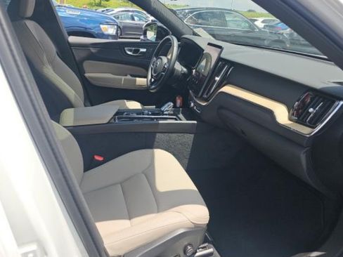 Used 2026 Volvo XC60 B5 Plus AWD/4WD image 6