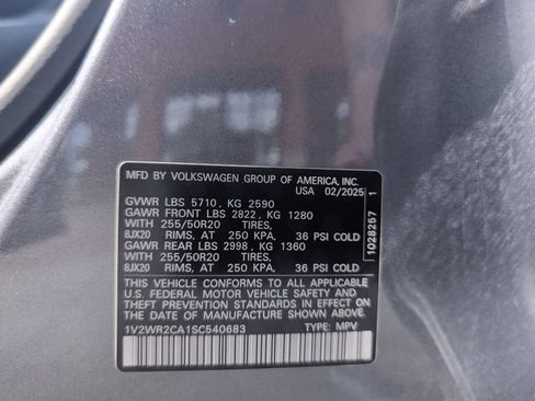 Used 2025 Volkswagen Atlas SE FWD image 26