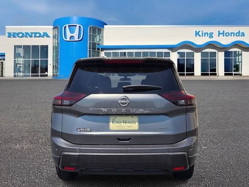 Used 2024 Nissan Rogue S AWD/4WD image 8