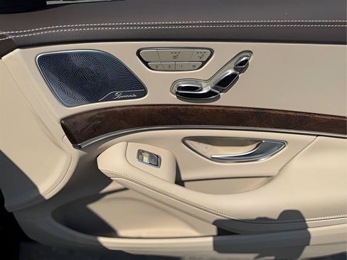 Used 2019 Mercedes-Benz S 560 4MATIC Sedan image 36