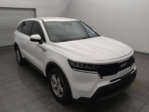 Used 2023 Kia Sorento LX FWD image 13