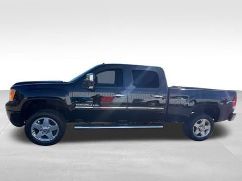 Used 2013 GMC Sierra 2500 Denali w/ Snow Plow Prep Package image 10