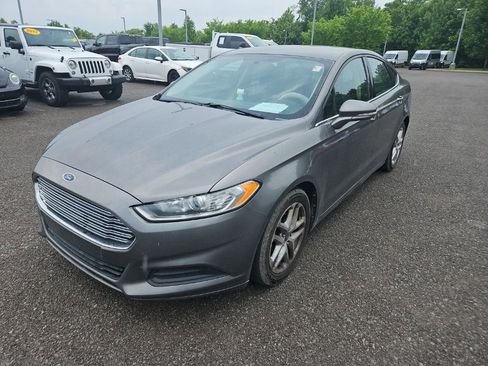 Used 2013 Ford Fusion SE FWD image 3