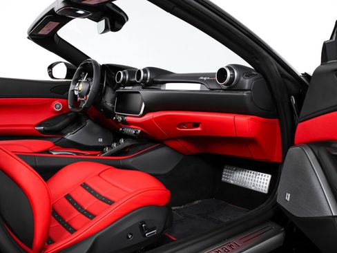 Certified 2023 Ferrari Portofino M image 35