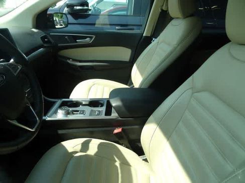 Used 2022 Ford Edge SEL w/ Convenience Package AWD/4WD image 6