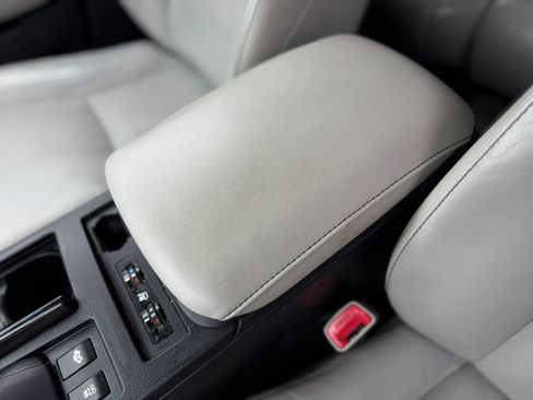 Used 2013 Lexus RX 450h AWD w/ Navigation Pkg image 38