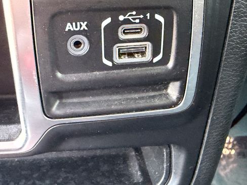 Used 2020 Jeep Wrangler Sport AWD/4WD image 23
