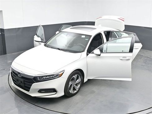 Used 2018 Honda Accord EX image 48