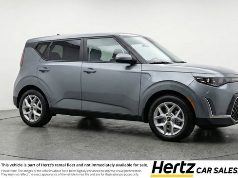 Used 2025 Kia Soul LX w/ LX Technology Package FWD image 1