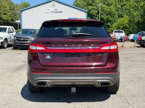 Used 2018 Lincoln MKX Reserve w/ Driver Assistance Package AWD/4WD image 4