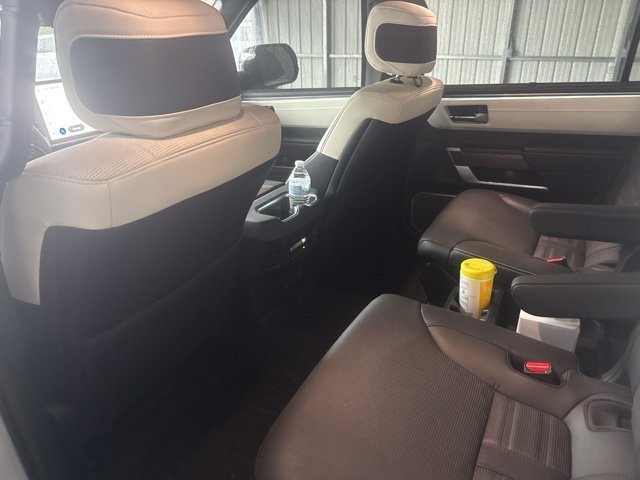Used 2025 Toyota Sequoia Capstone AWD/4WD image 32