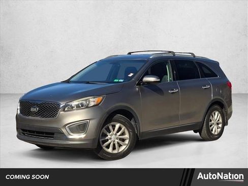 Used 2016 Kia Sorento LX w/ LX Convenience Package image 1