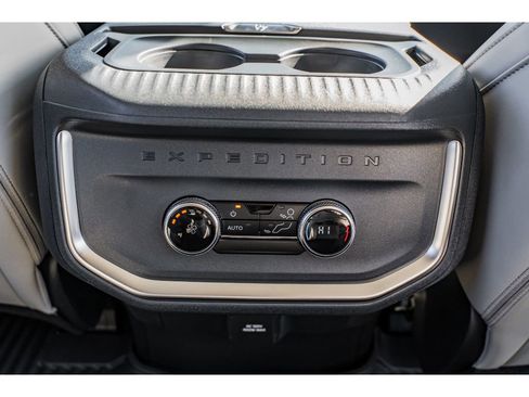 New 2026 Ford Expedition Active image 26