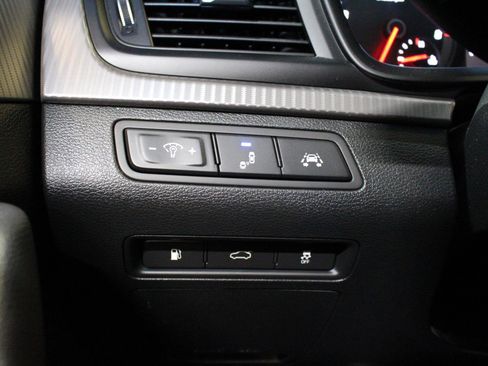 Used 2019 Hyundai Sonata Limited image 25