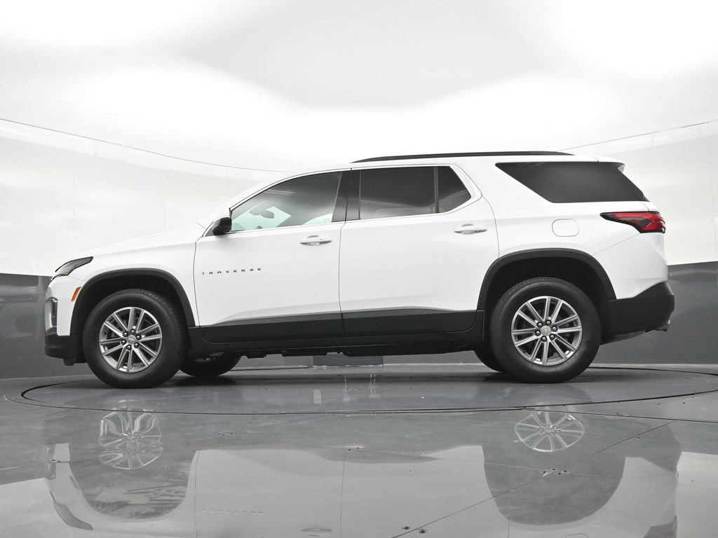 Used 2023 Chevrolet Traverse LT FWD image 25