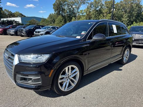 Used 2017 Audi Q7 3.0T Prestige image 3