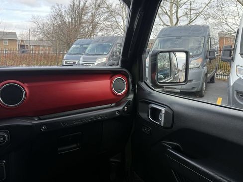 Used 2022 Jeep Wrangler Rubicon image 23