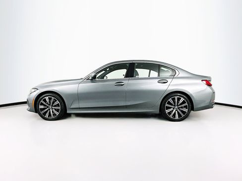 Used 2025 BMW 330i xDrive Sedan w/ Convenience Package image 4