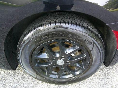 Used 2023 Chrysler Pacifica Touring-L FWD image 25
