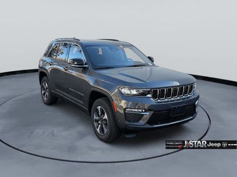 Used 2022 Jeep Grand Cherokee Limited 4xe w/ Luxury Tech Group II image 4