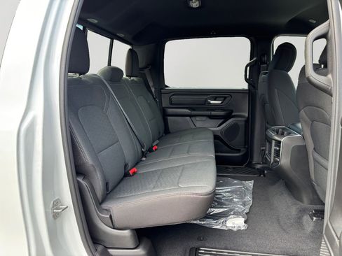 New 2026 RAM 1500 Express AWD/4WD image 13