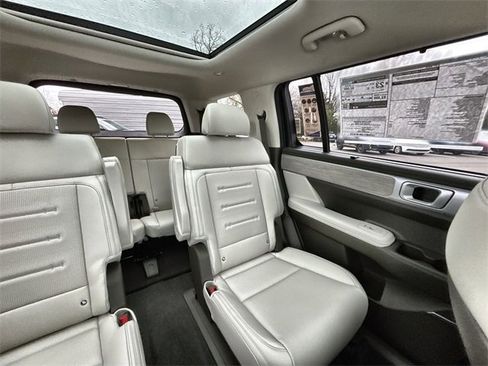 Used 2025 Hyundai Santa Fe Calligraphy image 14