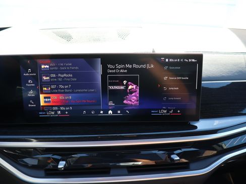 Used 2025 BMW X7 M60i w/ Executive Package image 25