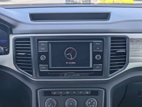 Certified 2022 Volkswagen Atlas Cross Sport SE FWD image 19