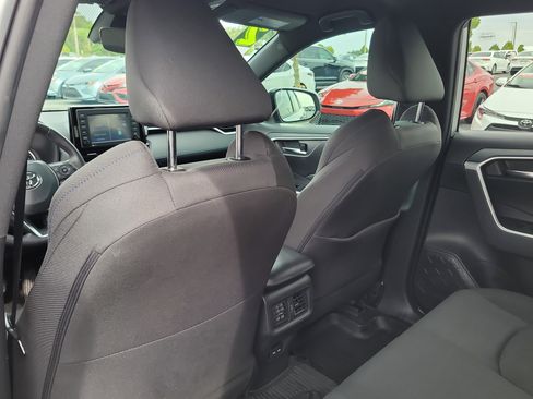 Certified 2022 Toyota RAV4 SE image 13
