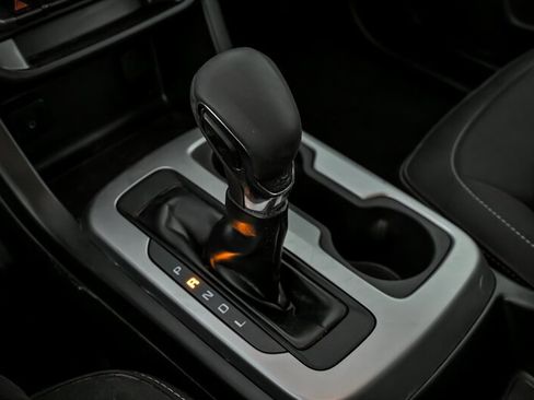 Used 2022 Chevrolet Colorado LT image 28