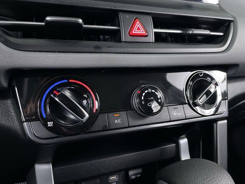 Used 2024 Kia Seltos LX image 16