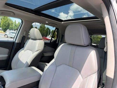 Used 2024 Honda Pilot Touring image 14