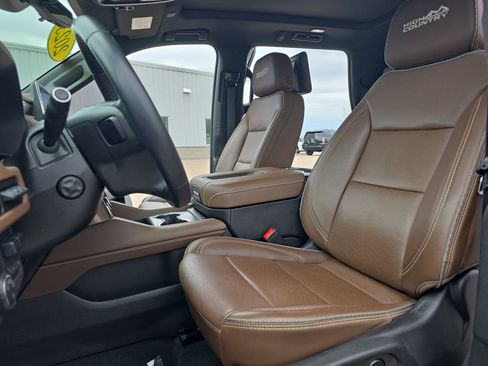 Used 2023 Chevrolet Tahoe High Country w/ Advanced Technology Package AWD/4WD image 16