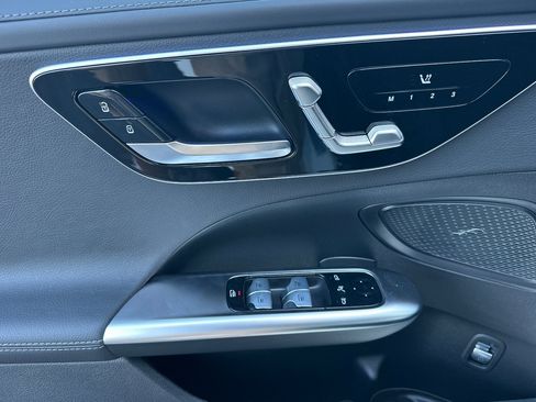 New 2026 Mercedes-Benz C 300 4MATIC Sedan image 11