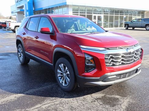 New 2026 Chevrolet Equinox LT image 2