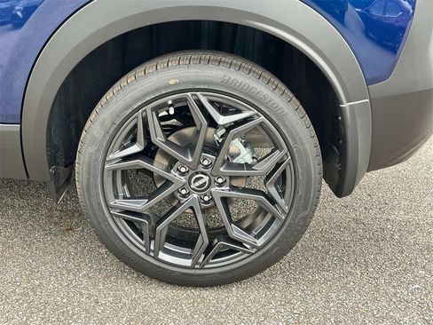 New 2025 Nissan Kicks SR image 14