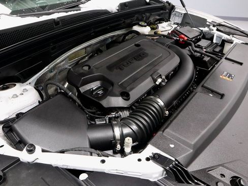 Used 2023 Buick Envision Essence w/ Sport Touring Package image 18