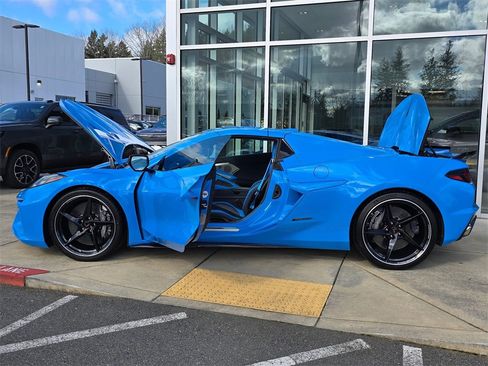 Used 2024 Chevrolet Corvette E-Ray w/ ZER Performance Package image 8