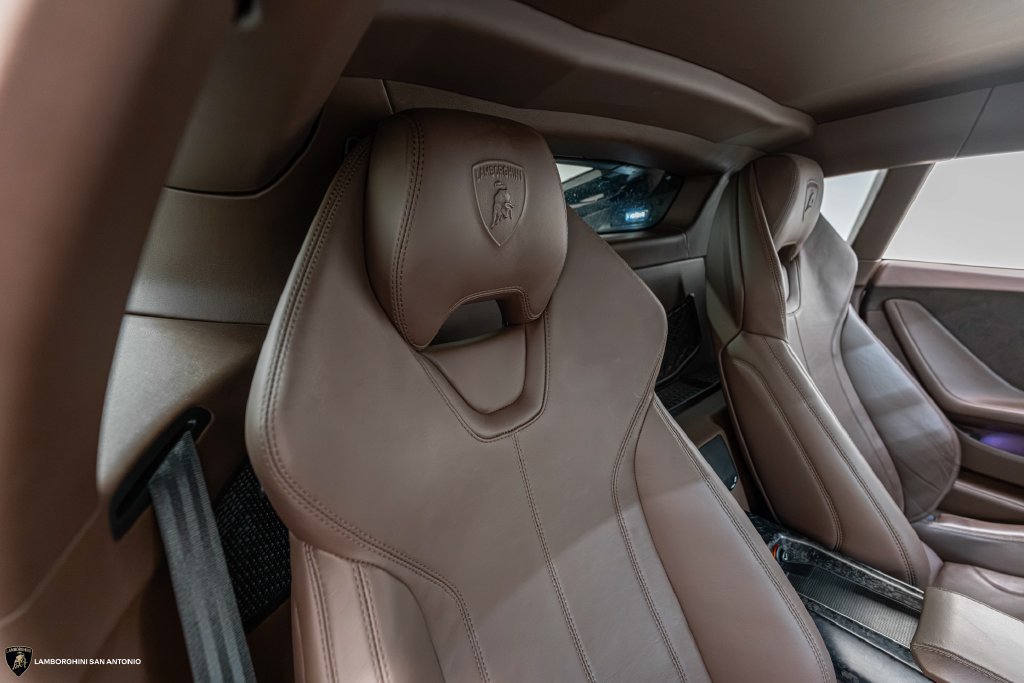 Used 2020 Lamborghini Huracan EVO AWD/4WD image 29