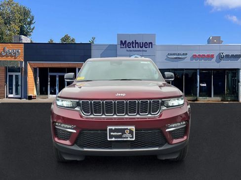 Used 2023 Jeep Grand Cherokee Limited AWD/4WD image 2