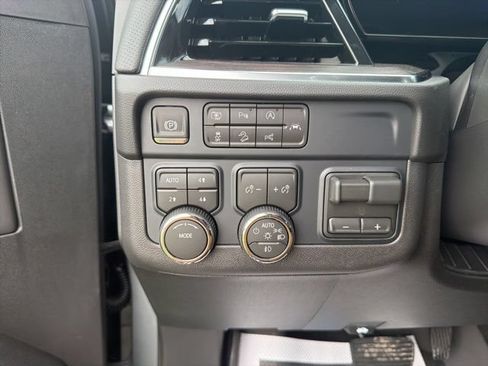 New 2026 Chevrolet Tahoe Premier w/ Sun And Tow Package AWD/4WD image 15