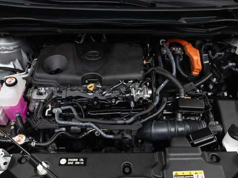 Used 2024 Toyota Sienna Platinum AWD/4WD image 36
