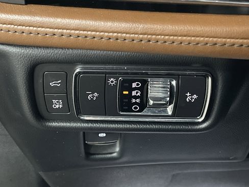 Used 2022 Lincoln Nautilus Reserve image 21