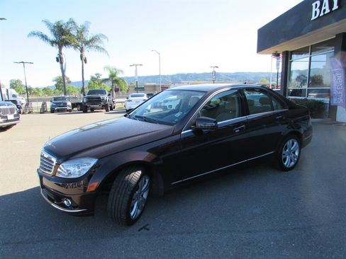 Used 2011 Mercedes-Benz C 300 Sedan image 2
