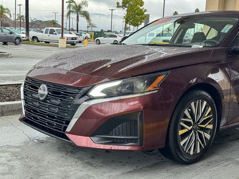 Used 2023 Nissan Altima 2.5 SV image 9