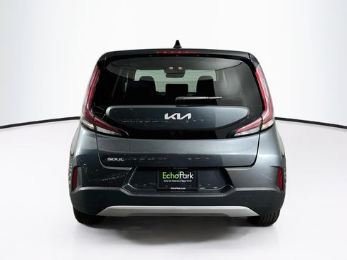 Used 2025 Kia Soul LX w/ LX Technology Package FWD image 7