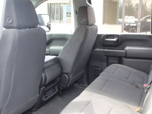 Used 2020 Chevrolet Silverado 2500 Custom w/ Custom Value Package image 24