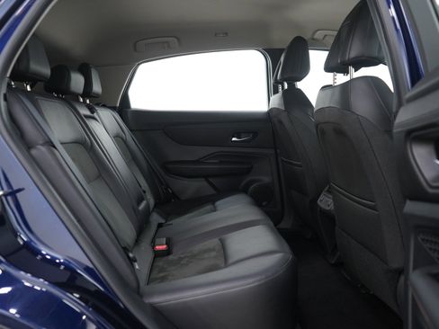 Used 2024 Nissan Ariya AWD image 12