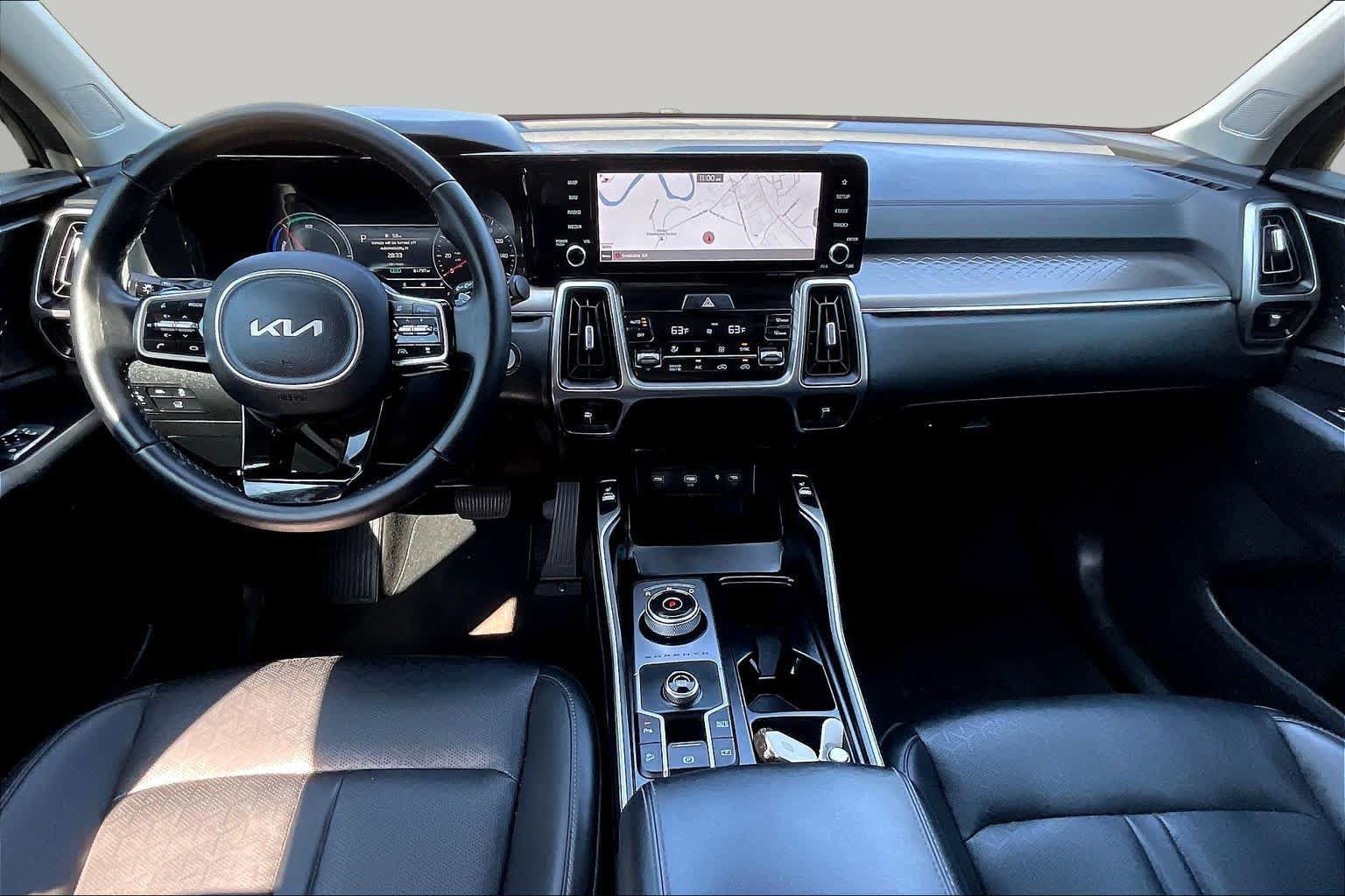 Used 2022 Kia Sorento EX w/ Panoramic Sunroof Package FWD image 16