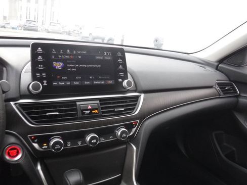 Used 2019 Honda Accord EX image 22
